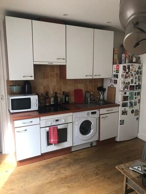 Private kitchen - Appartement Cosy Proche de Montmartre, Idéal Pour un Couple! (Paris)