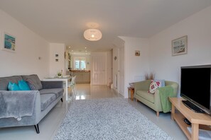 TV - 2 Bed in Seaton (oc-jbshea) (Seaton)