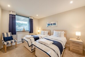 2 bedrooms, iron/ironing board, travel cot, free WiFi
