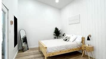 1 bedroom, bed sheets