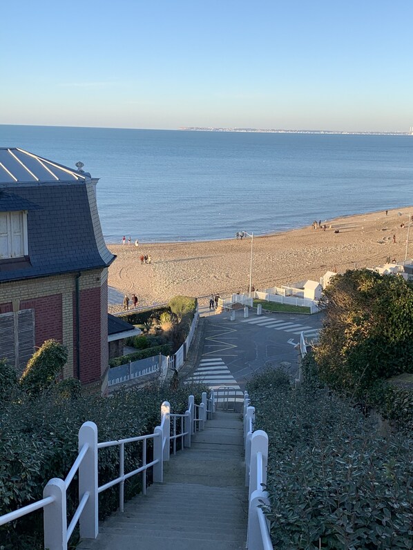 Beach - Villers-sur-mer - Petit Appartement Lumineux de 2 Pièces à 200m de la Plage (Villers-sur-Mer)