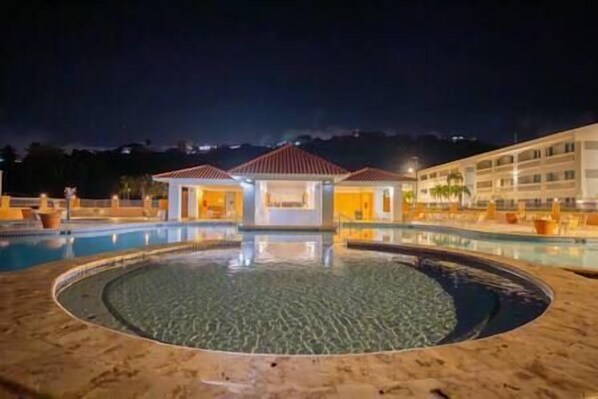 Pool - Golden Dream Studio 1st floor 101B (Isabela)