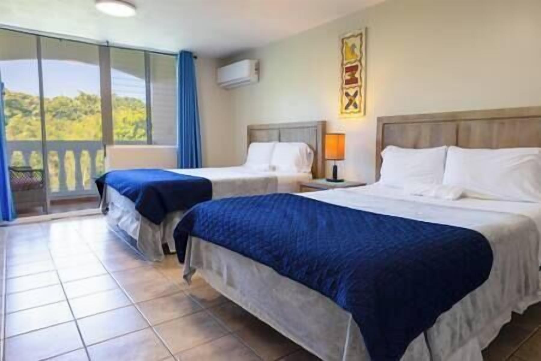 1 habitación, tabla de planchar con plancha y internet 