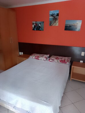 1 quarto, ferros/tábuas de passar roupa, Wi-Fi, roupa de cama