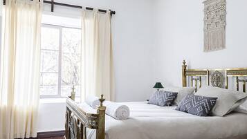 Habitación Deluxe, 1 habitación, vista a la montaña | 1 habitación, wifi gratis y ropa de cama