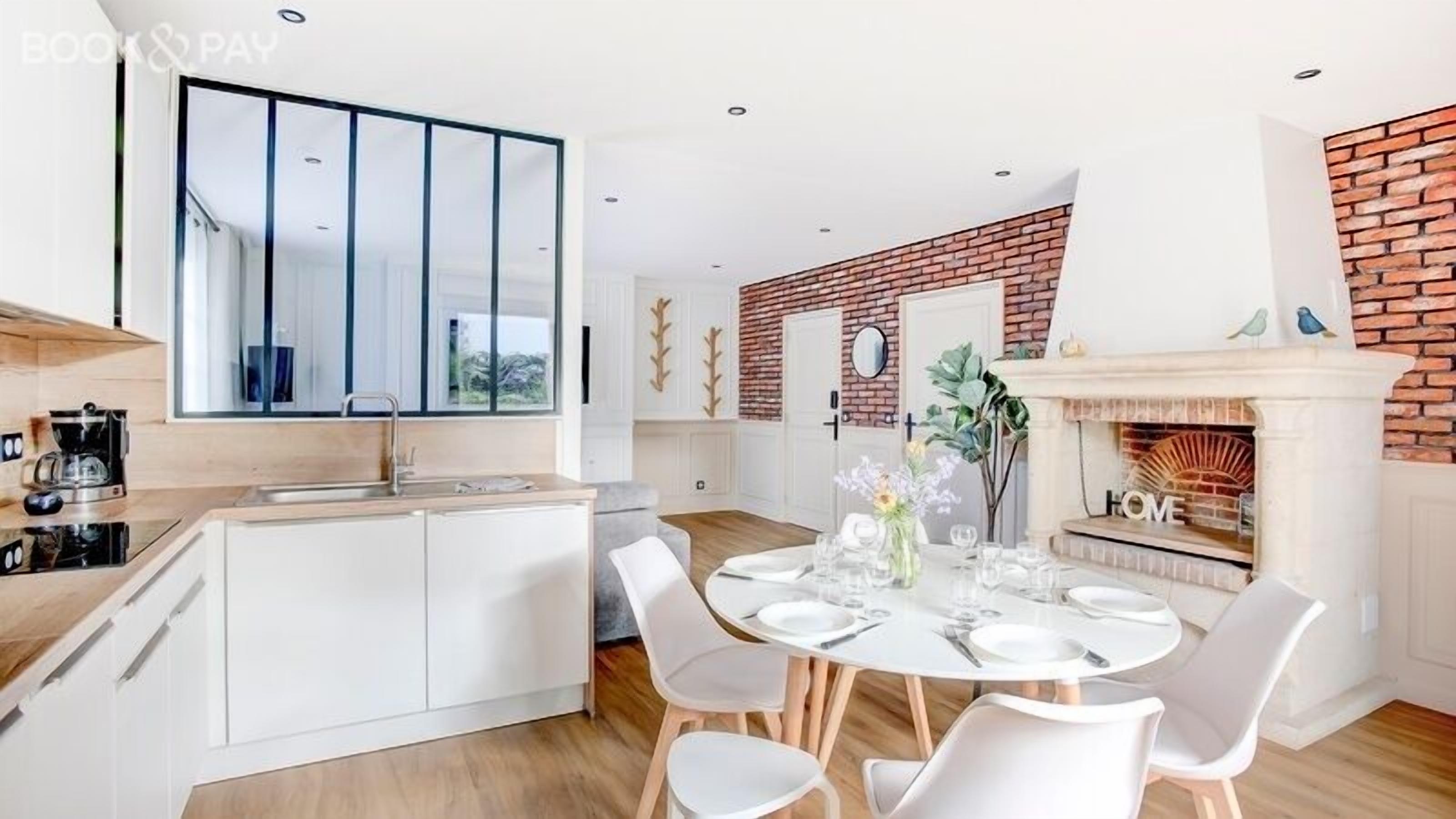 Kjøleskap, mikrobølgeovn, ovn og oppvaskmaskin