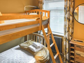 3 bedrooms, free WiFi, bed sheets
