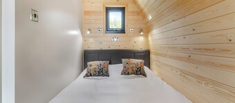 Rabbits Rest - UK46128