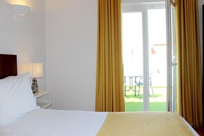 Superior Room, 1 Double Bed | 1 bedroom, minibar, free WiFi, bed sheets