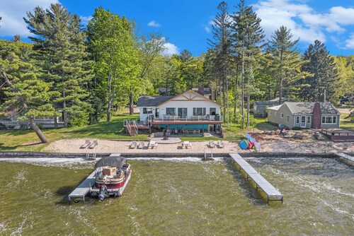 Private Beachfront on Silver Lake: Amazing Views, Pontoon Boat, Kayaks