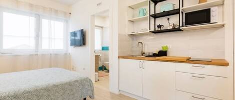 1 bedroom, free WiFi, bed sheets