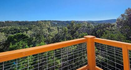 Brand new w/ gorgeous hill views- Ready to relax