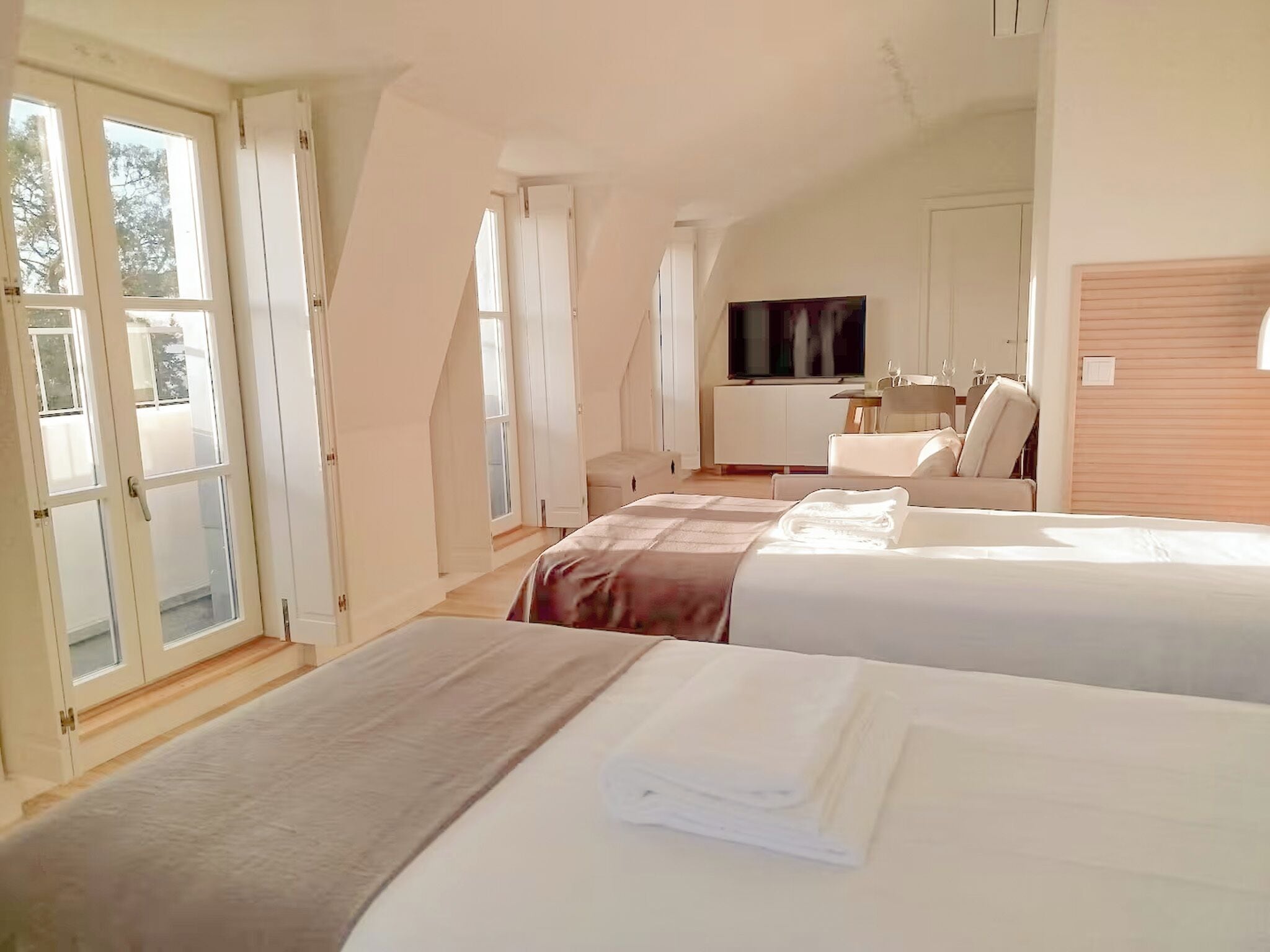 Deluxe Apartment, River View | 1 bedroom, hypo-allergenic bedding, desk, soundproofing