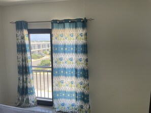 Interior - Tranquility room, on the north coast close to major attractions. (Discovery Bay)