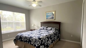 4 Schlafzimmer, Schreibtisch, Bügeleisen/Bügelbrett, kostenloses WLAN