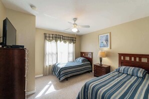 4 bedrooms, desk, iron/ironing board, free WiFi