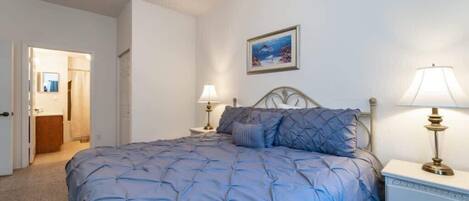 3 bedrooms, desk, iron/ironing board, free WiFi