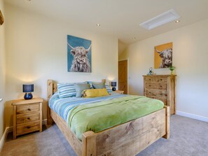 2 bedrooms, free WiFi, bed sheets - 2 bedroom accommodation in Tideswell (Tideswell)
