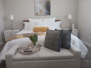 3 Schlafzimmer, Schreibtisch, Bügeleisen/Bügelbrett, WLAN