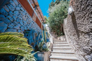 Villa | 4 bedrooms - Villa La Baika by Myvillacollection (Capri)