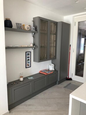 Interior - Mori's Beautiful Sea front Apartment - With A/C (Monterosso al Mare)