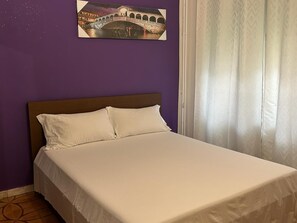 Standard Apartment, 3 Bedrooms | Free WiFi - VENICE NIGHT 25 DOUBLE ROOM  A (Mestre)