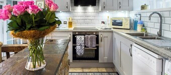 Cherry Tree Cottage - UK46659