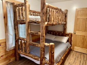 3 bedrooms, WiFi, bed sheets