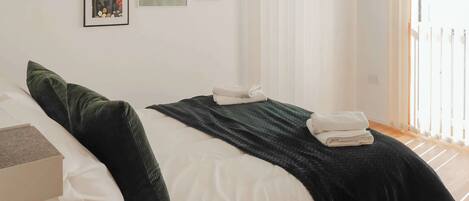 4 bedrooms, free WiFi, bed sheets