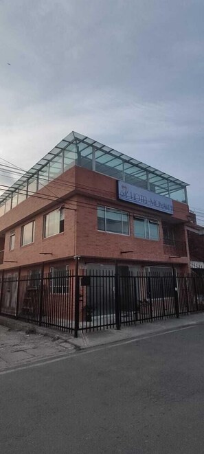 Front of property - HOTEL MONAKO (Chia)