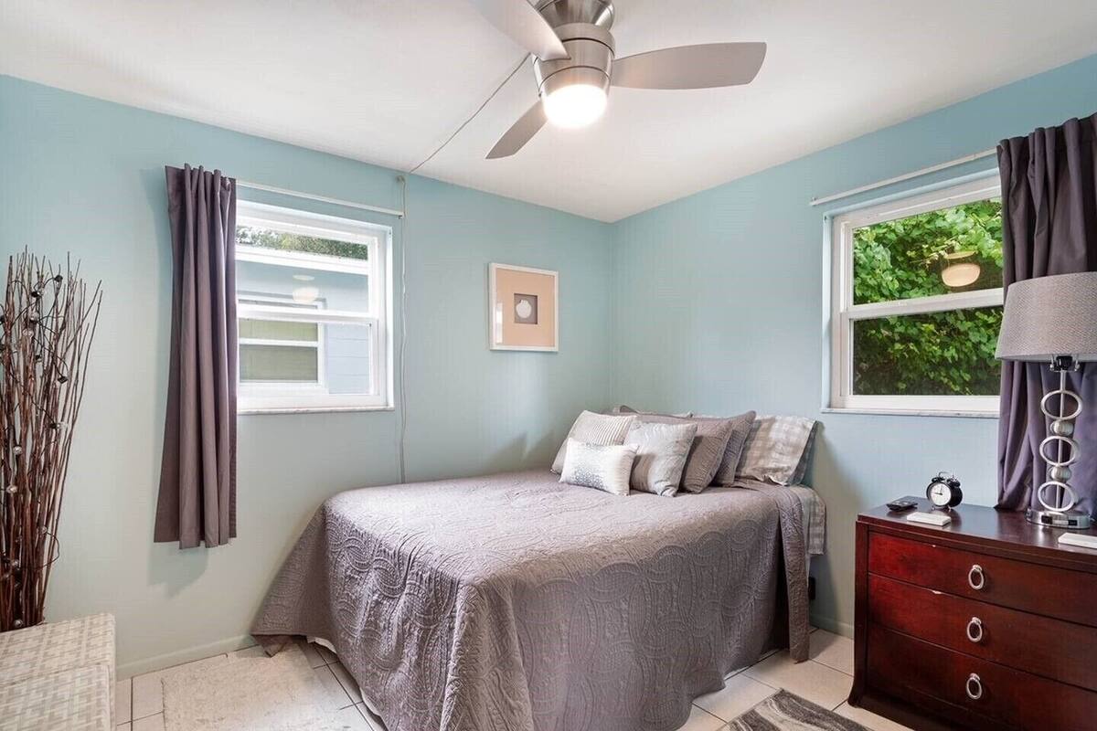 2 chambres, lits bébé (gratuits), Wi-Fi gratuit, draps fournis