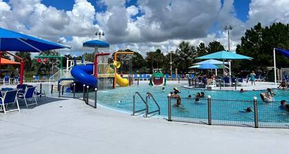 2BR Home near Clearwater Beach with Free Parking, Wi-Fi & Firepit