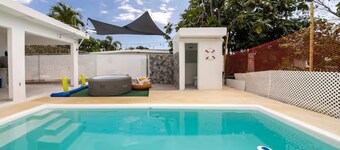 Family Southern Getaway Private Pool & Jacuzzi