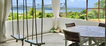 Sea view apartment with endless breeze, lush garden...nature and animals lovers