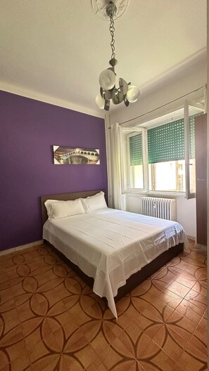 1 bedroom, free WiFi, bed sheets - VENICE NIGHT 25 DOUBLE ROOM C (Mestre)