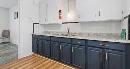 Entire apt near Olmstead park, zoo, UB & 2 Hosp.