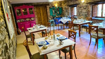 Breakfast, dinner served; Mediterranean cuisine, garden views