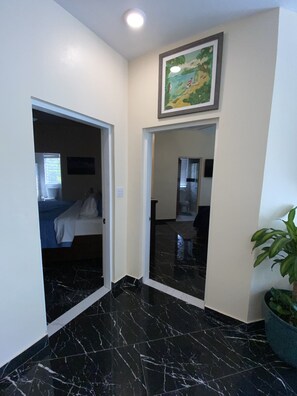 4 bedrooms, iron/ironing board, WiFi, bed sheets