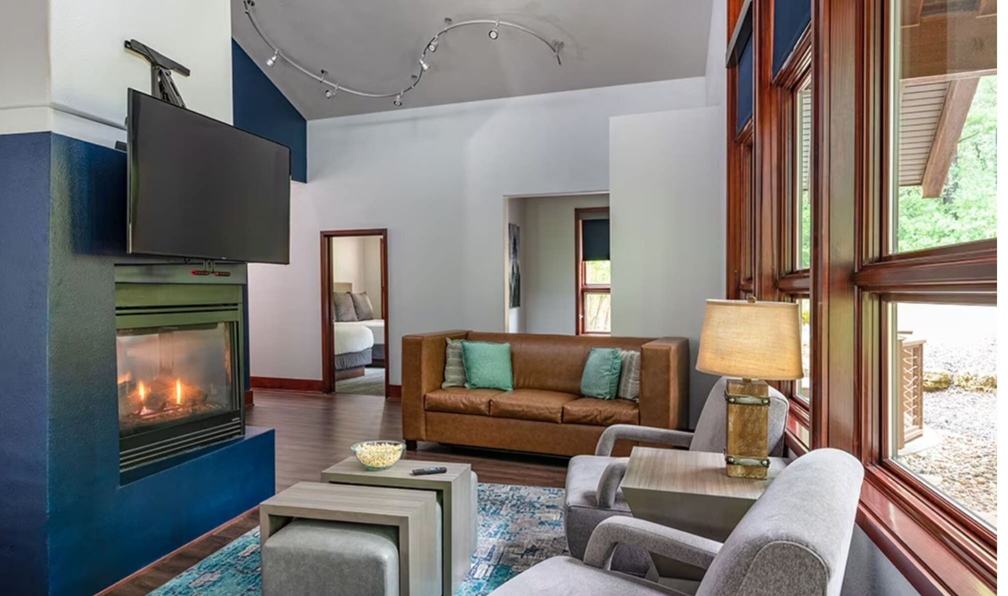 3br Presidential Condo w/ Peaceful Lake Views