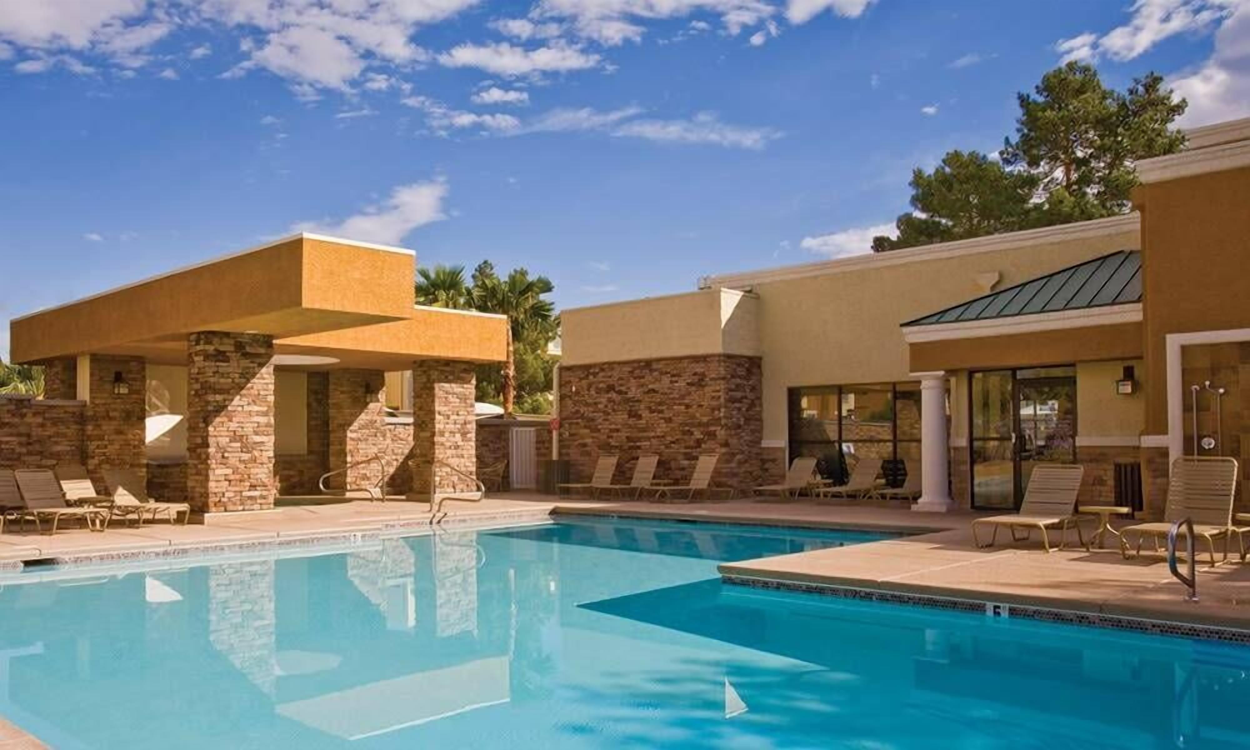 2br Condo with Access to Las Vegas Strip!