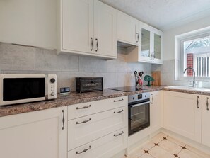 Cookware/dishes/utensils