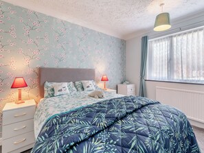 2 bedrooms, free WiFi, bed sheets - 2 bedroom accommodation in Sutton Bridge (Sutton Bridge)