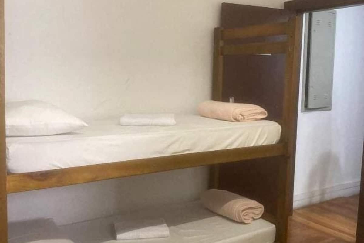 1 bedroom, hypo-allergenic bedding, iron/ironing board, free WiFi