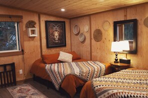 Individually decorated, individually furnished, desk, laptop workspace - Heartwood Retreats (Powell River)