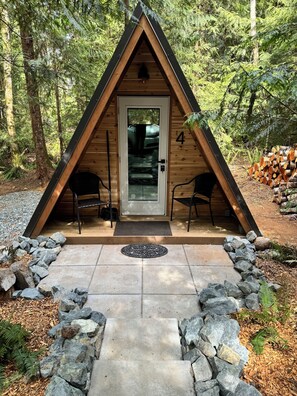 Cabin cơ bản, không hút thuốc, phòng tắm dùng chung | Trang trí khác biệt, trang bị nội thất với thiết kế riêng biệt, bàn 