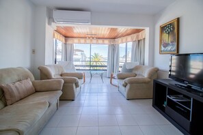 Living area - Oceana Suites Palm Beach (Punta del Este)