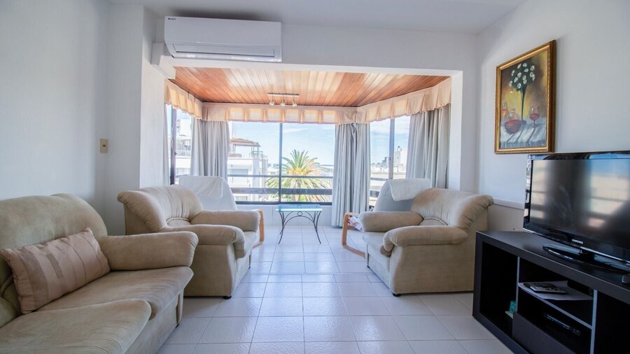 Oceana Suites Palm Beach