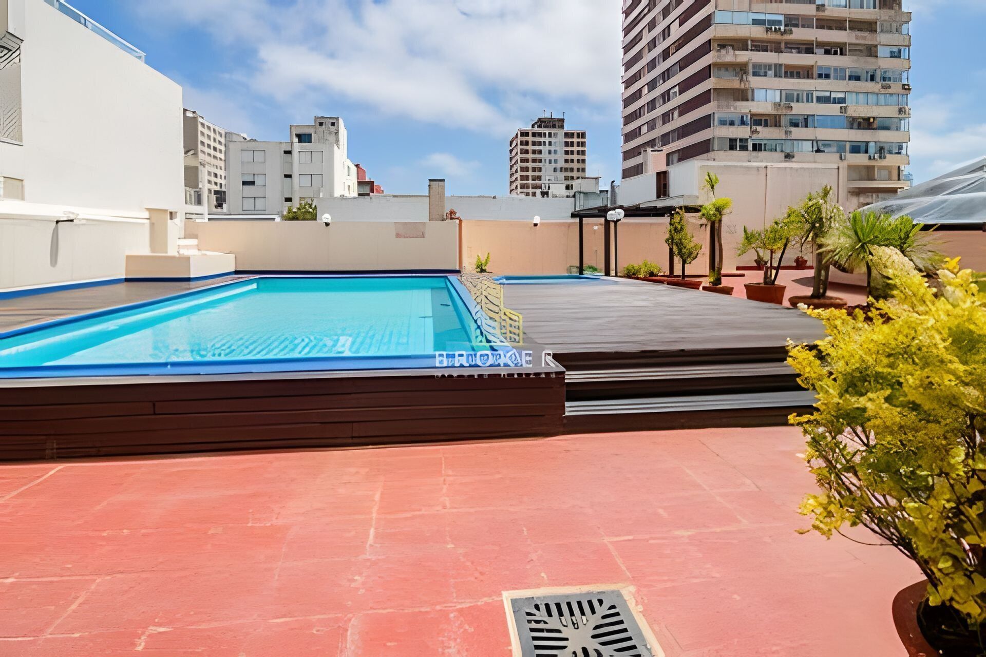Apartment | Pool | Seasonal outdoor pool