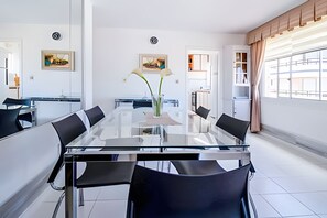 Apartment | Dining