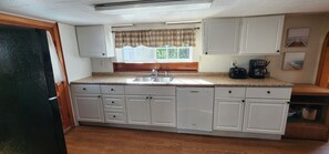 Private kitchen - 5 Seaview Ave (Old Orchard Beach)